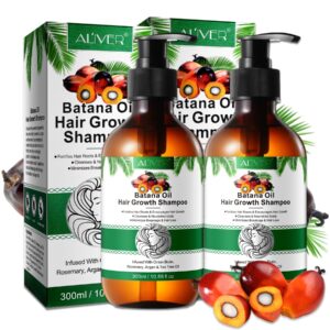 Zwei Shampooflaschen mit Batana-Öl neben Verpackung und Palmfrüchten.