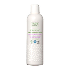 Flasche mit Matas Natur Shampoo und Bio-Zertifikaten.